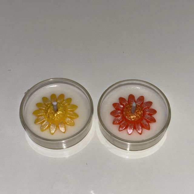 DH-17: Eight flower tea lights in heart, square, flower and round plastic cups, the round pair.